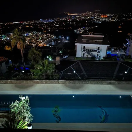 Great With Beatiful View And 4 Bedrooms 1000 Sqm Area Villa