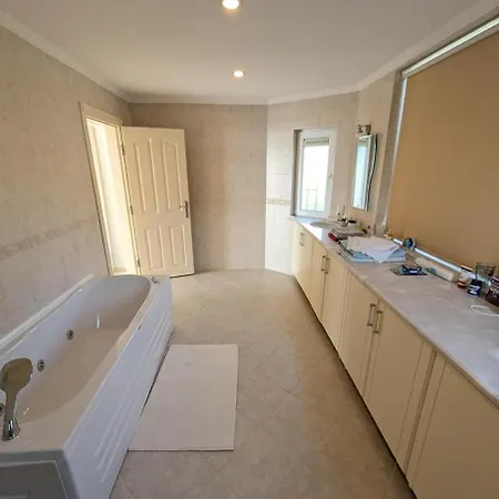 Great Villa With Beatiful View And 4 Bedrooms More 1000 Sqm Area *