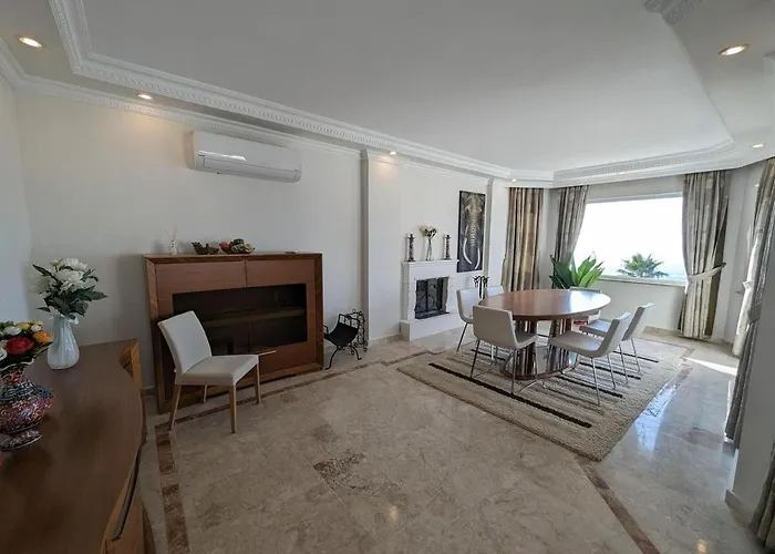 Villa Great With Beatiful View And 4 Bedrooms 1000 Sqm Area